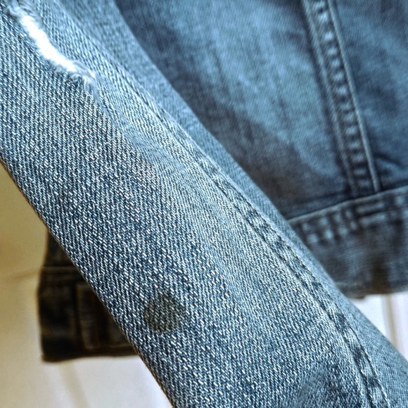 Treasure & Bond Women’s Distressed Blue Jean Jacket, Size Medium - Picture 10 of 11